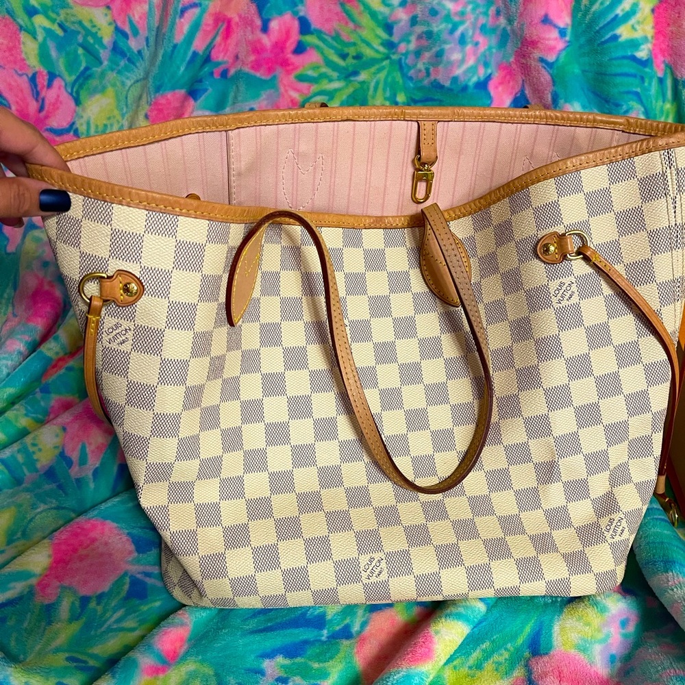 Louis Vuitton never full with wristlet